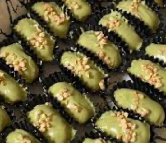 Almond London Pistachio