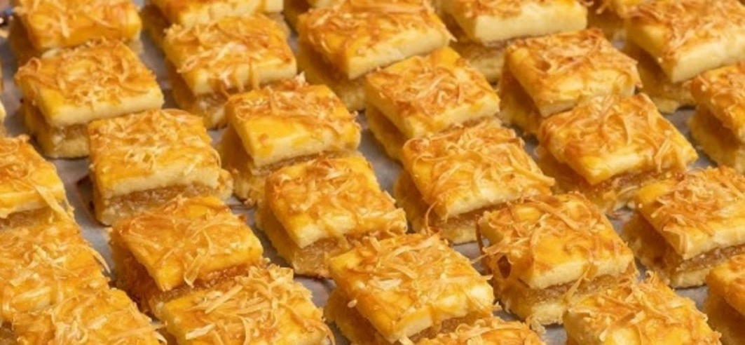 Pineapple Cheese Tart Bar